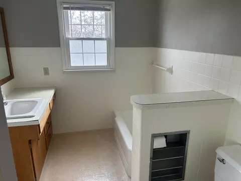 Bath - 526 Willow St, Celina, OH 45822 photo 2 of 2