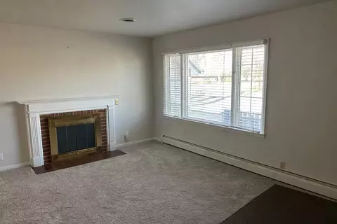 Living - 526 Willow St, Celina, OH 45822 photo 3 of 7
