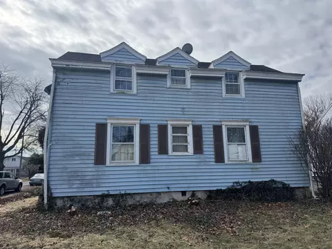 Exterior - 1425 Sheaff Rd, Springfield, OH 45504 photo 3 of 11