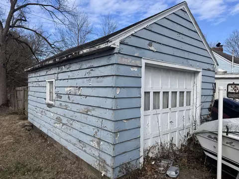 Exterior - 1425 Sheaff Rd, Springfield, OH 45504 photo 10 of 11