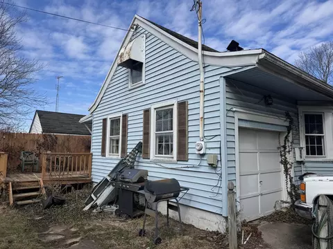 Exterior - 1425 Sheaff Rd, Springfield, OH 45504 photo 8 of 11