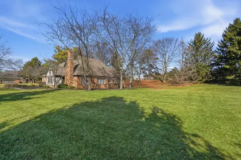 Exterior - 480 E Parnell Pl, Springfield, OH 45503 photo 9 of 13