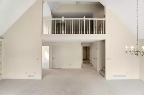 Living - 480 E Parnell Pl, Springfield, OH 45503 photo 9 of 18