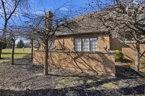 Exterior - 480 E Parnell Pl, Springfield, OH 45503 photo 6 of 13
