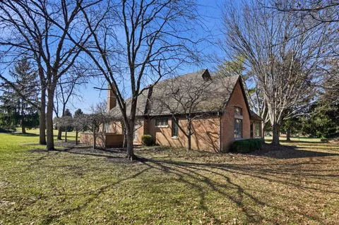 Exterior - 480 E Parnell Pl, Springfield, OH 45503 photo 7 of 13