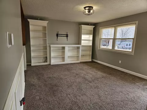 Living - 1620 Cypress Pl, Sidney, OH 45365 photo 3 of 4