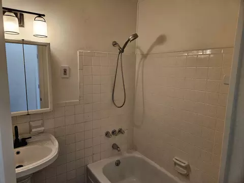 Bath - 1620 Cypress Pl, Sidney, OH 45365 photo 1 of 4