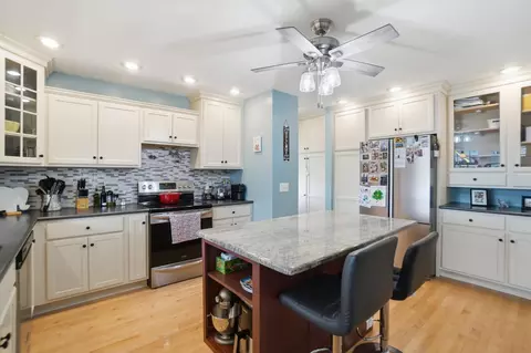 Kitchen - 321 S Main St, Botkins, OH 45306 photo 2 of 8