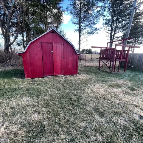 Exterior - 1921 Elaina Dr, Springfield, OH 45503 photo 7 of 13