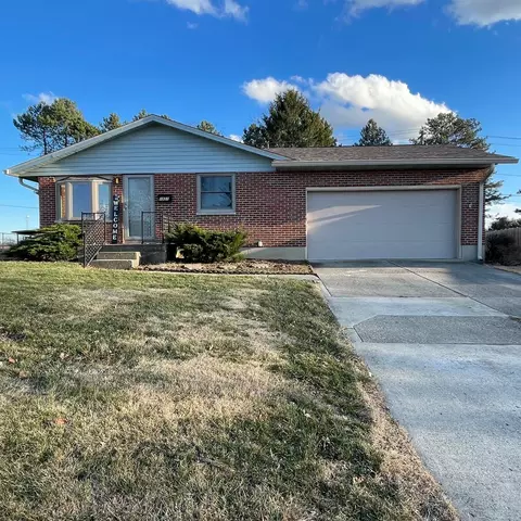 1921 Elaina Dr, Springfield, OH 45503