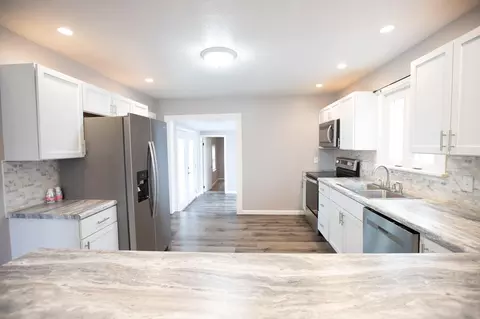 Entry Way - 545 E Anthony St, Celina, OH 45822 photo 1 of 2