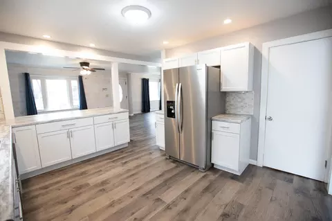 Entry Way - 545 E Anthony St, Celina, OH 45822 photo 2 of 2