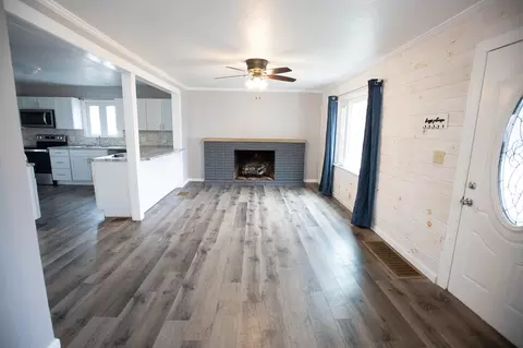 Living - 545 E Anthony St, Celina, OH 45822 photo 2 of 3