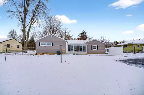 Exterior - 206 S Tecumseh Rd, Springfield, OH 45506 photo 8 of 9