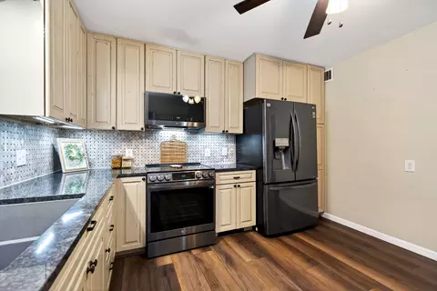 Kitchen - 206 S Tecumseh Rd, Springfield, OH 45506 photo 3 of 3