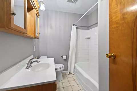 Bath - 206 S Tecumseh Rd, Springfield, OH 45506 photo 1 of 3