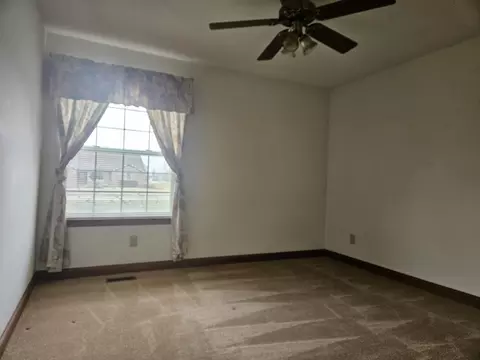 Bedroom - 4909 Shannon Ave, Springfield, OH 45504 photo 1 of 3