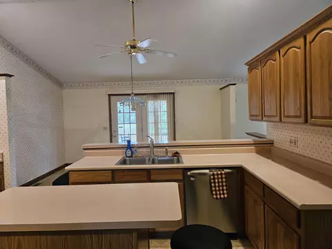 Kitchen - 4909 Shannon Ave, Springfield, OH 45504 photo 2 of 2