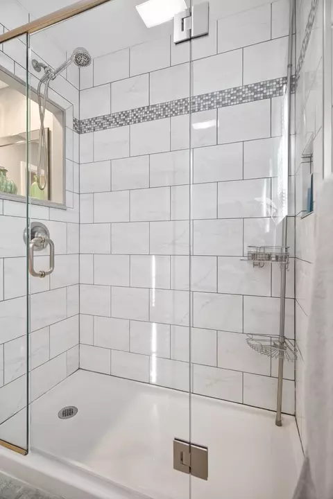 Bath - 708 Westover St, Sidney, OH 45365 photo 7 of 10