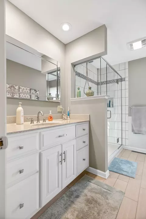 Bath - 708 Westover St, Sidney, OH 45365 photo 6 of 10