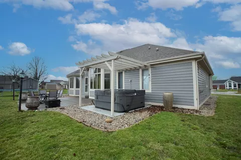 Exterior - 1007 Chicory Ct, Celina, OH 45822 photo 5 of 6