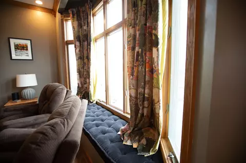 Living - 1007 Chicory Ct, Celina, OH 45822 photo 2 of 2