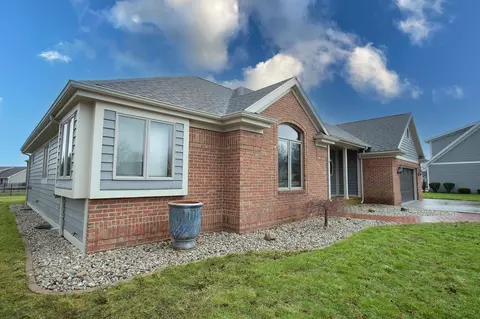 Exterior - 1007 Chicory Ct, Celina, OH 45822 photo 3 of 6
