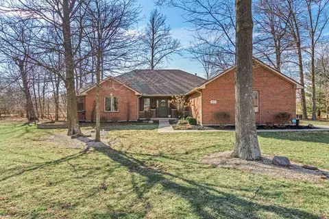 857 Shaney Ln, Brookville, OH 45309