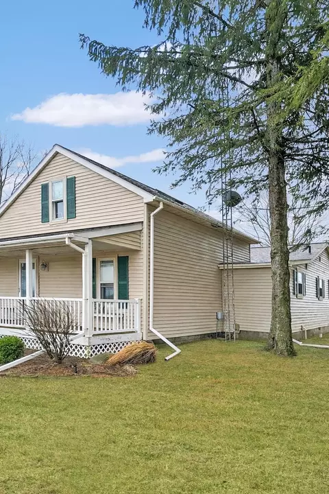 335 N State Route 121, New Paris, OH 45347