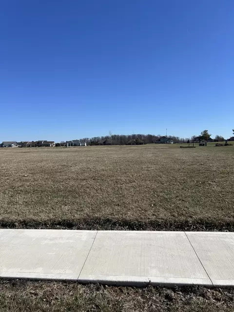 2100 Golfview Dr, Celina, OH 45822 photo 2
