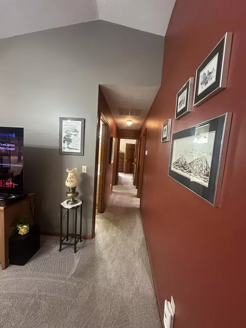Entry Way - 4050 River Rd, Sidney, OH 45365 photo 2 of 2