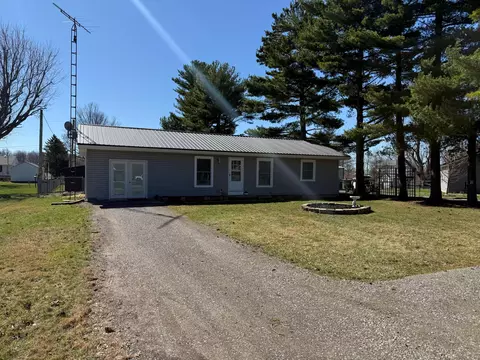 4641 Christine Dr, Huntsville, OH 43324
