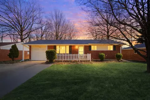 926 Crestwood Dr, Lima, OH 45805