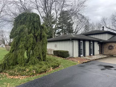 Exterior - 4607 S Plateau Dr, Springfield, OH 45502 photo 6 of 19