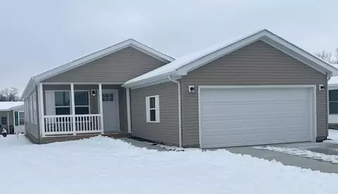 482 Kalynn Cir #18, Fairborn, OH 45324