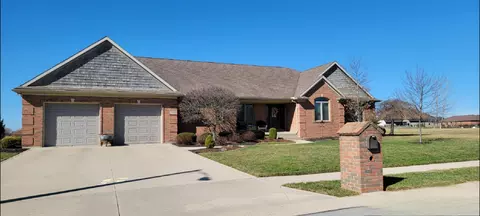 1843 Westlake Dr, Sidney, OH 45365