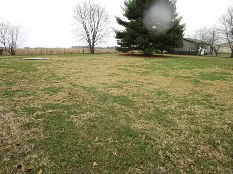 Exterior - 4954 E County Line Rd, Springfield, OH 45502 photo 2 of 2