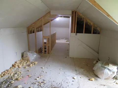 Entry Way - 4954 E County Line Rd, Springfield, OH 45502 photo 2 of 2
