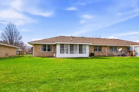 Exterior - 4890 W Brannan Dr, Springfield, OH 45502 photo 7 of 10