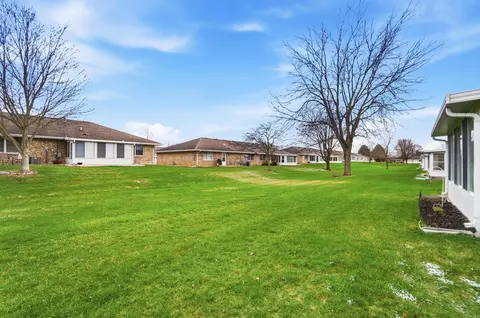 Exterior - 4890 W Brannan Dr, Springfield, OH 45502 photo 9 of 10