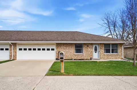 Exterior - 4890 W Brannan Dr, Springfield, OH 45502 photo 2 of 10