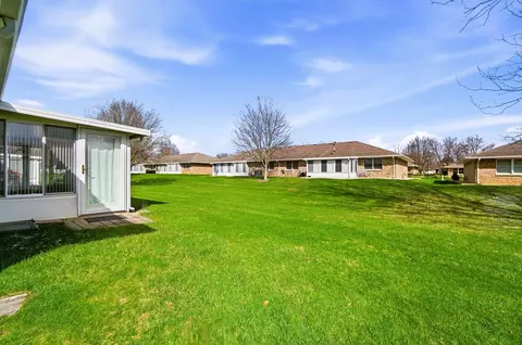 Exterior - 4890 W Brannan Dr, Springfield, OH 45502 photo 8 of 10