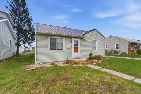 Exterior - 817 Murlin Ave, Celina, OH 45822 photo 2 of 4