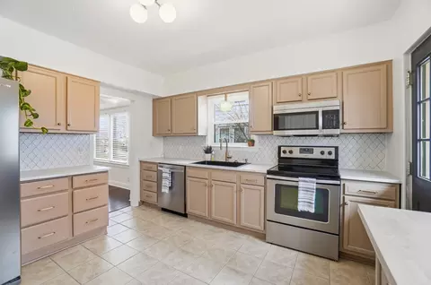 Kitchen - 1330 Garfield Ave, Springfield, OH 45504 photo 2 of 6