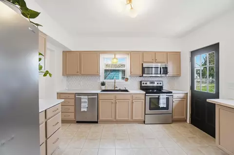 Kitchen - 1330 Garfield Ave, Springfield, OH 45504 photo 1 of 6