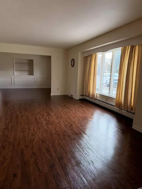 Living - 1602 Beck Dr, Sidney, OH 45365 photo 2 of 7