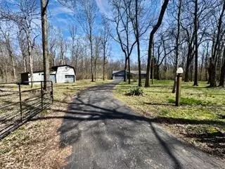 6011 E Carlton Rd, West Alexandria, OH 45381