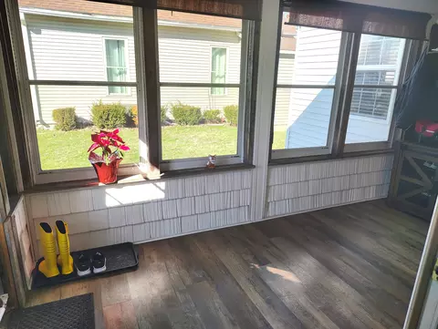 Exterior - 208 E South St, Coldwater, OH 45828 photo 5 of 7