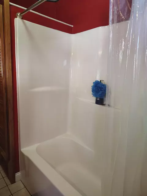 Bath - 208 E South St, Coldwater, OH 45828 photo 2 of 5