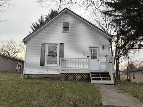 404 N Troy St, Bellefontaine, OH 43311